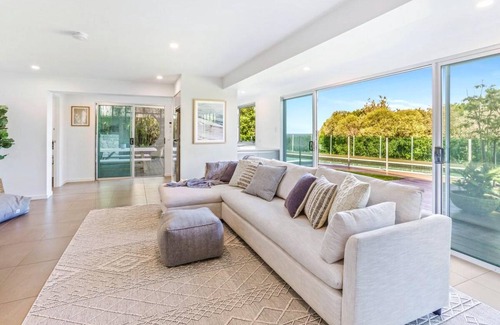 Sunrise Beach House | House ∙ 4 bedrooms ∙ 8 guests