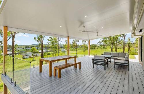 Jimboomba House | House ∙ 4 bedrooms ∙ 8 guests
