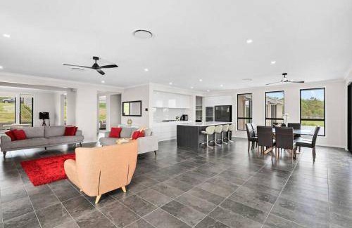 Jimboomba House | House ∙ 4 bedrooms ∙ 8 guests
