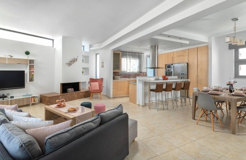 Afandou Villa | Ifigeneia Villa 400 meters from the beach with private pool