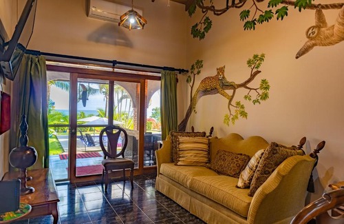 Esterillos House | Iguana Apartmentos and Estate