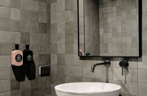 Eumundi Hotel | Imperial Boutique Accommodation