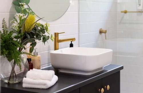 Edge Hill Villa | Industrial Luxe Villa - Boutique Luxury 1 bedroom Villa
