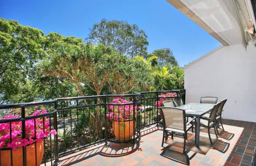 Noosa Heads House | Inviting Balcony, Tranquility by the Beach
