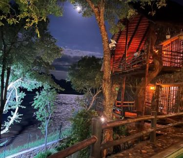 Maruleng House | JakkalsDraai River Bush Lodge