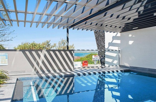 Kings Beach Apartment | Kings Edge unit 11 Kings Beach QLD