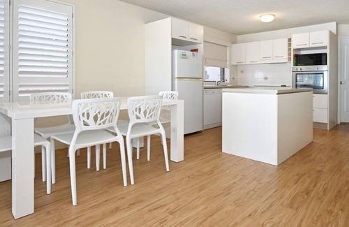 Caloundra Apartment | Kookaburra Court Unit 3 Bulcock Beach QLD