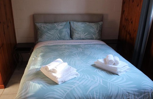 Round Hill House | Kookaburra's Nest
