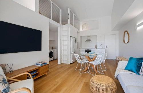 Alexandra Headland Apartment | La Mer at Alex - easy walk to beach