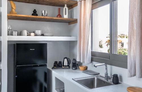 Agii Apostoli Apartment | La Perla Suites
