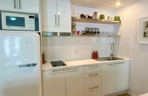 Port Douglas Apartment | Lady Palm Leaf