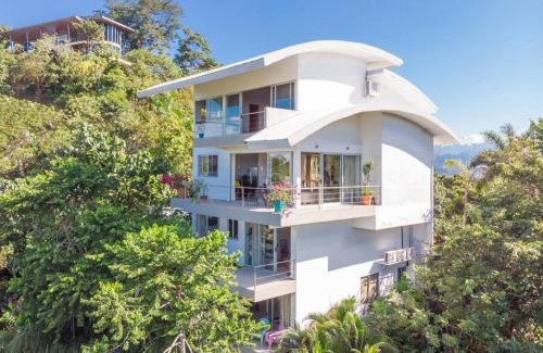 Valle Pura Vida Apartment | Lapa Roja, 2BR Ocean View Apartment in Villa Mar y Sol, Nature