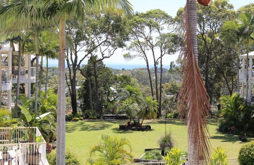 Noosa Heads Apartment | Large 3-Bedroom self-contained apartment, Free Wifi, heated pool