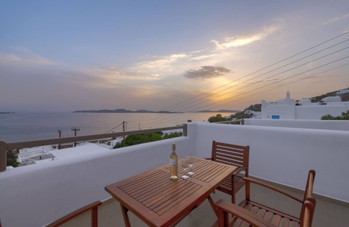 Agios Ioannis Apartment | Lithos by Spyros & Flora