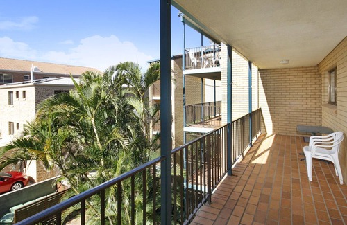 Caloundra Apartment | Lowanna Unit 10, 24 Bulcock Beach Esplanade, Bulcock Beach