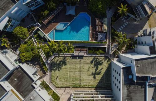 Burleigh Heads Apartment | Lunakai
