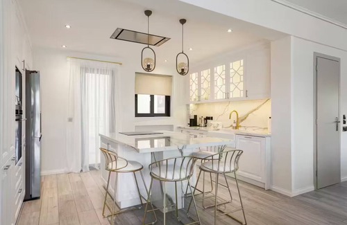 Glyfada Condo | Luxury 3-BD condo with 80sqm balcony in Glifada