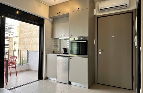 Petralona Apartment | M & M 6 in the city