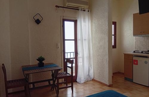 Karpenisi Apartment | Malia Central Apartments