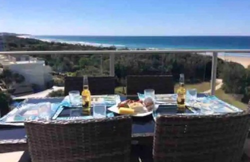 Marcoola Apartment | Marcoola Penthouse ~ 3 bed ~ 2 bath ~ rooftop entertaining