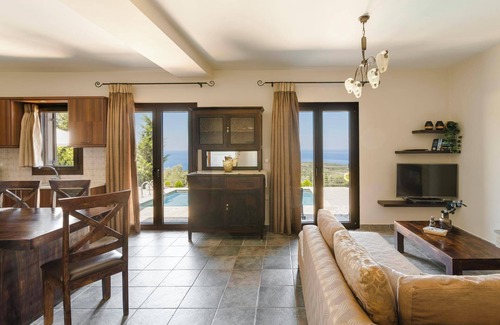 Manganos Villa | Melanthi - Three Bedroom Villa, Sleeps 6
