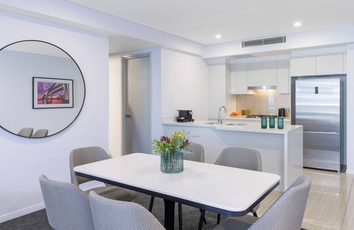 Brisbane Central Business District Apartment | Meriton Suites Herschel Street, Brisbane