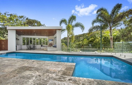 Noosa Heads House | Minutes from Hastings Street
