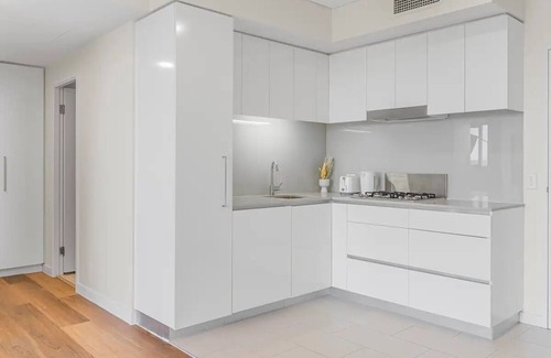 Bowen Hills Apartment | Modern Bowen Hills Apt By Utopia Property Rental - Great Location!