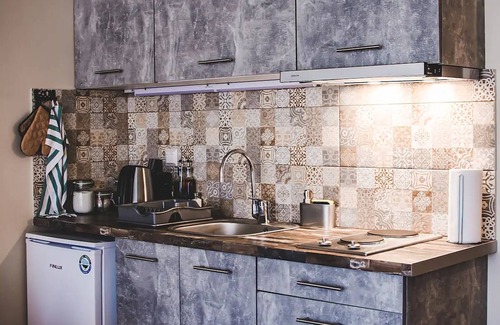 Monastiraki Apartment | Modern Studio in Athens- Psyri,Monastiraki square.