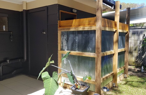 Mudjimba Apartment | Mudjimba Bliss - pets allowed inside & 250M to the surf