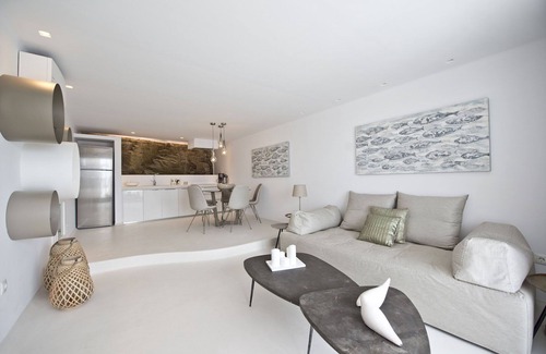 Tourlos House | My Rental Homes - Suite Ruby, in Tourlos area, with shared pool and sea view
