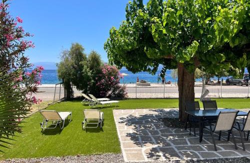 Marathias House | Nafpaktos PebBle Apartments in Marathias