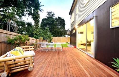 Stratford House | New! 5 bedrooms! 2.5 bad! Clean and modern