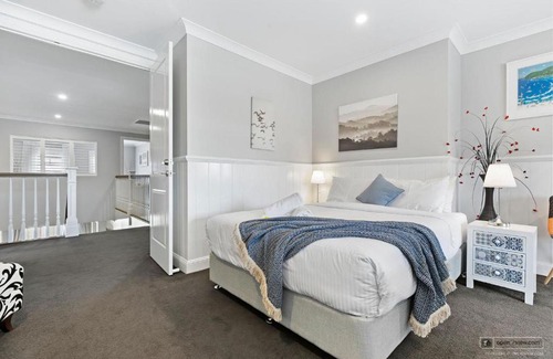 Banksia Beach House | New Haven - Grand Canal View Suite