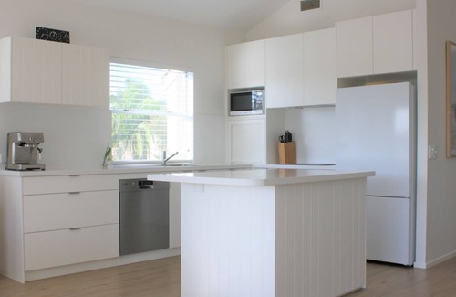 Noosaville Apartment | Noosa River/Munna Point are within metres of this 3 BR apartment with views.