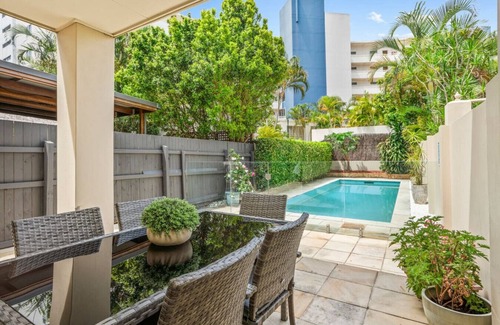 Southport Apartment | Norman St Townhouse - Central Broadwater Parklands