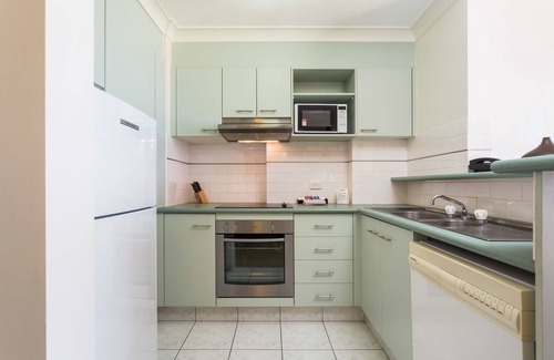 Broadbeach Apartment | Ocean Royale