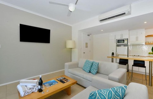 Port Douglas Apartment | Ocean Sounds 2 Bedroom Apartment