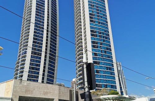 Surfers Paradise Apartment | OceanView Properties with Widest Balcony
