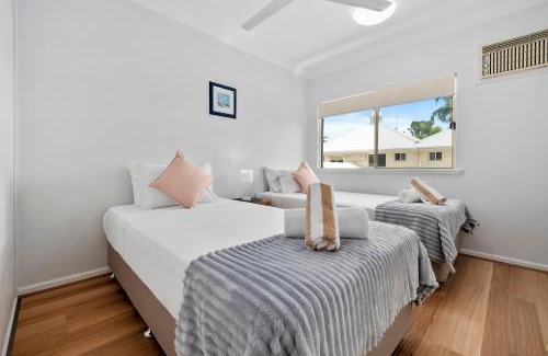 Palm Cove Apartment | Oliva St 2 Bedroom Palm Cove Apartment