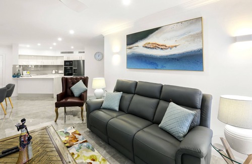 Trinity Beach Apartment | On the Beach Holiday Apartments