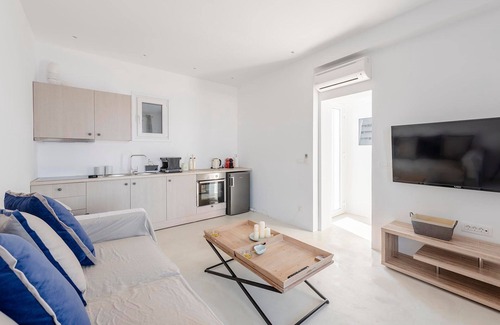 Kanalia Apartment | One-Bedroom Apartment, with small private pool and sea view (4A Seaside)
