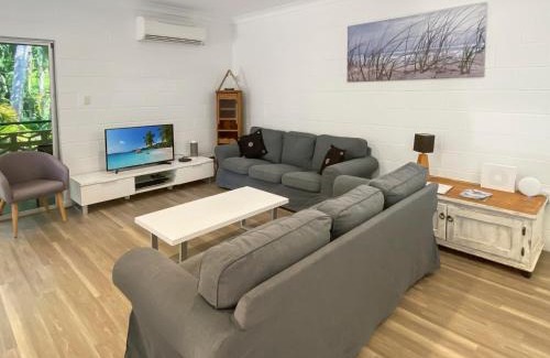 Arcadia House | One Bedroom House in Arcadia with Pool & Wifi