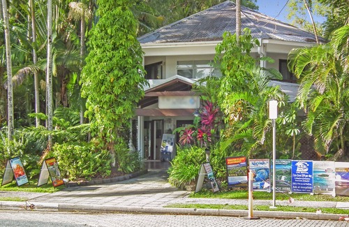 Palm Cove Apartment | Palm Cove Beach Retreat in Palm Cove