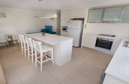 Caloundra Apartment | Pandanus Shores Unit 2 Kings Beach QLD