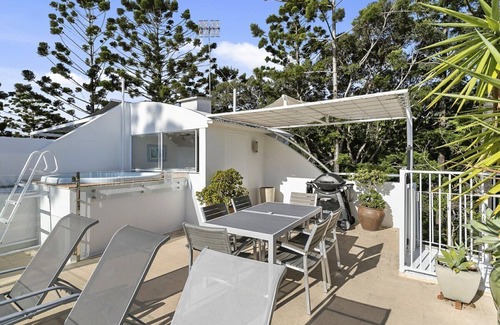 Noosa Heads Apartment | Picture Point 11 Penthouse apartment with rooftop deck & spa and stunning Views