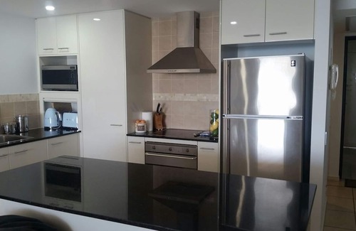 Urangan Apartment | PIER ONE OCEAN VIEW LUXURY APARTMENT - HERVEY BAY Best Ocean Views in the Bay.