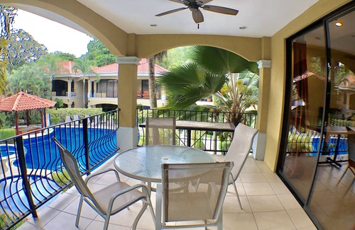 Jaco Condo | Pool View Second floor condo - Great location in town