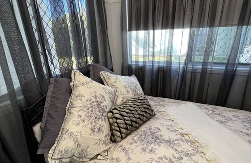 Ormiston Resort | Private room ∙ 1 guest