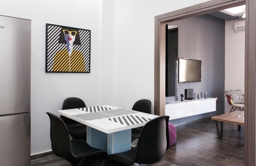 Athens City Centre Apartment | Renovated 2 bedroom apt in Larissis Railway Station and Metro